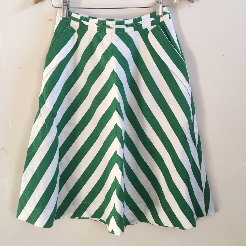 Anthropologie 9-HI5 knee length A-line skirt chevron